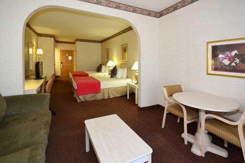 Best Western Plus Des Moines West Inn & Suites Clive Quarto foto